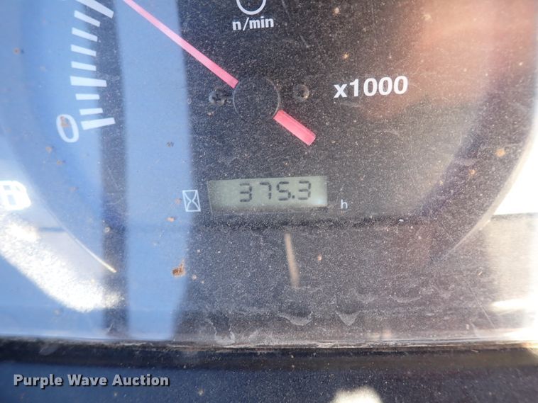 image for item IS9254 2019 Kubota L3301HST  MFWD tractor