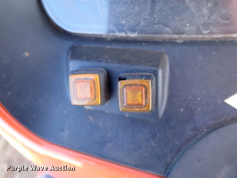 image for item IS9254 2019 Kubota L3301HST  MFWD tractor