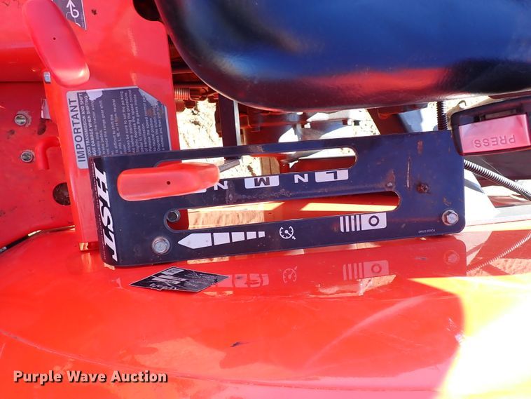 image for item IS9254 2019 Kubota L3301HST  MFWD tractor