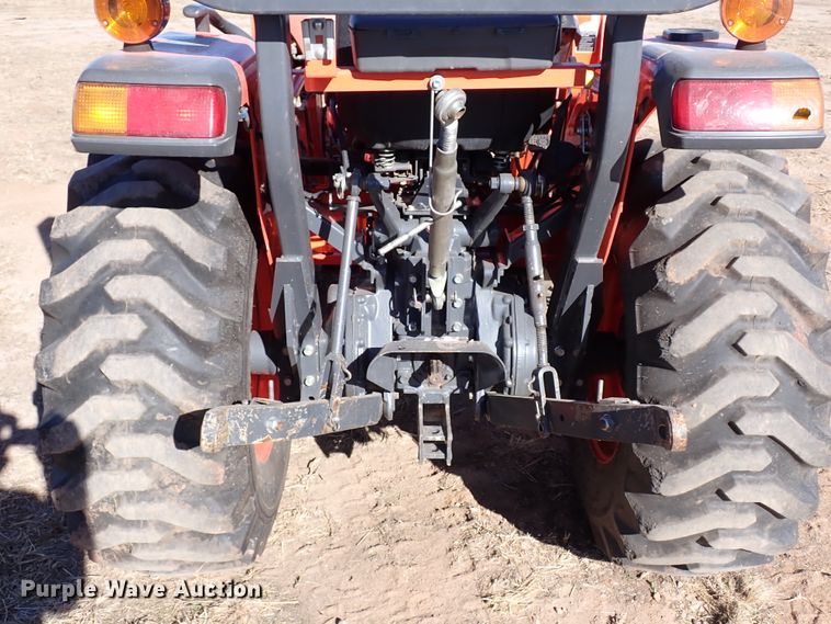 image for item IS9254 2019 Kubota L3301HST  MFWD tractor