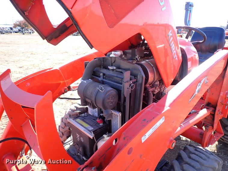 image for item IS9254 2019 Kubota L3301HST  MFWD tractor