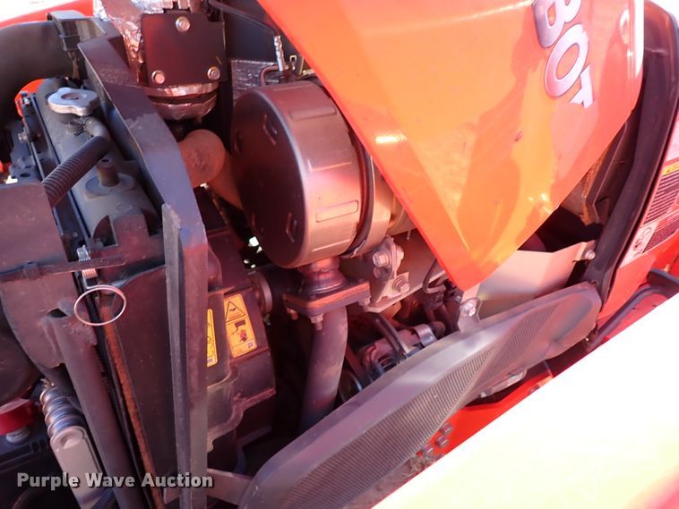 image for item IS9254 2019 Kubota L3301HST  MFWD tractor