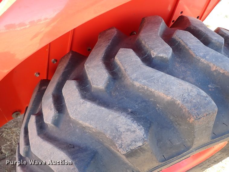 image for item IS9254 2019 Kubota L3301HST  MFWD tractor