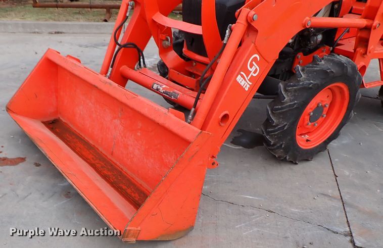 image for item IS9280 2019 Kubota L3901DT  MFWD tractor