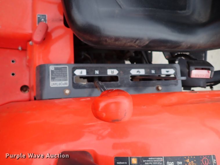 image for item IS9280 2019 Kubota L3901DT  MFWD tractor