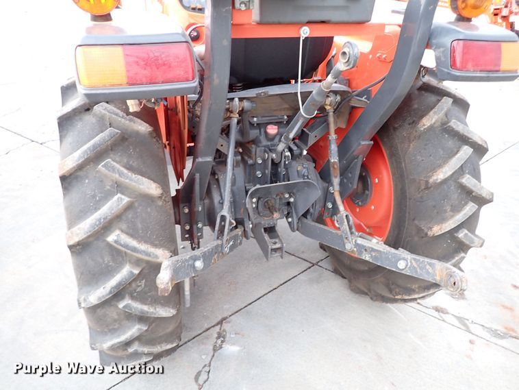 image for item IS9280 2019 Kubota L3901DT  MFWD tractor