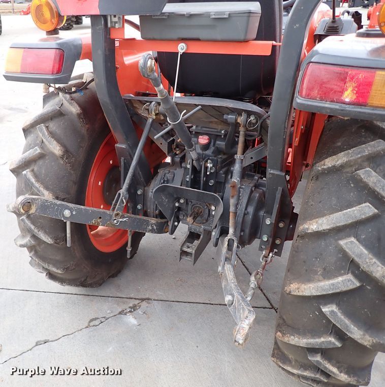 image for item IS9280 2019 Kubota L3901DT  MFWD tractor
