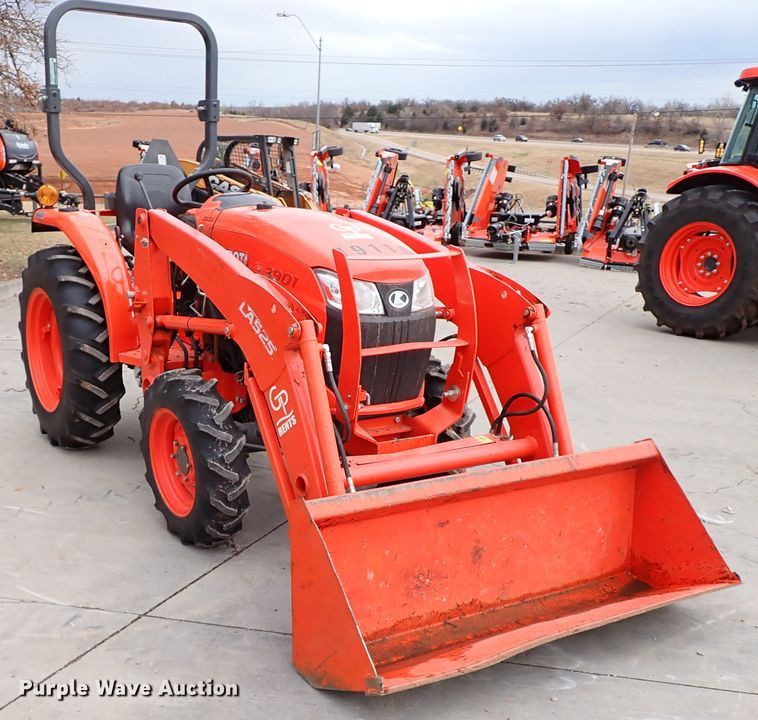 image for item IS9281 2019 Kubota L3901DT  MFWD tractor