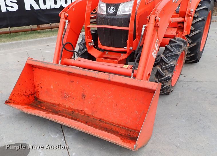 image for item IS9281 2019 Kubota L3901DT  MFWD tractor