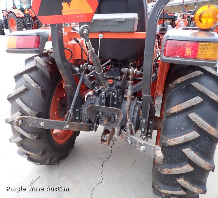 image for item IS9281 2019 Kubota L3901DT  MFWD tractor