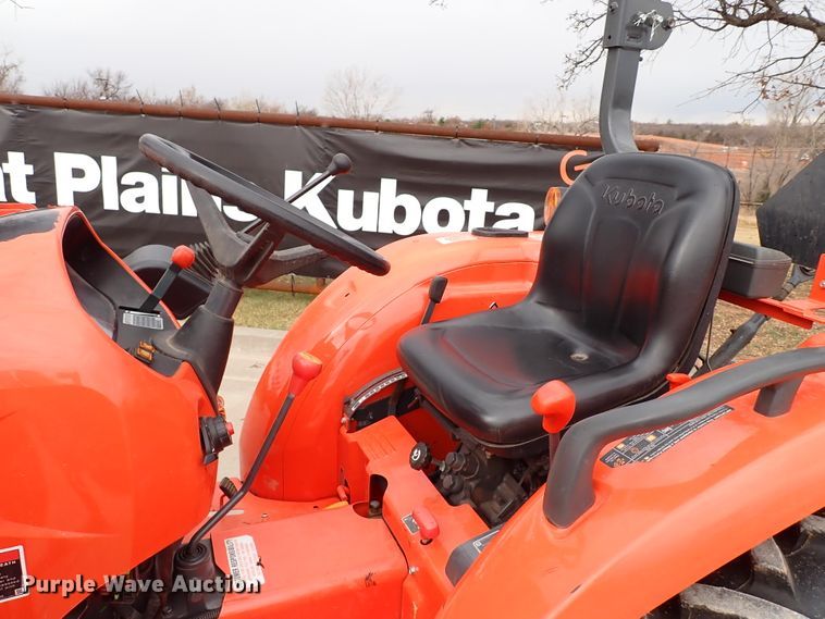 image for item IS9281 2019 Kubota L3901DT  MFWD tractor