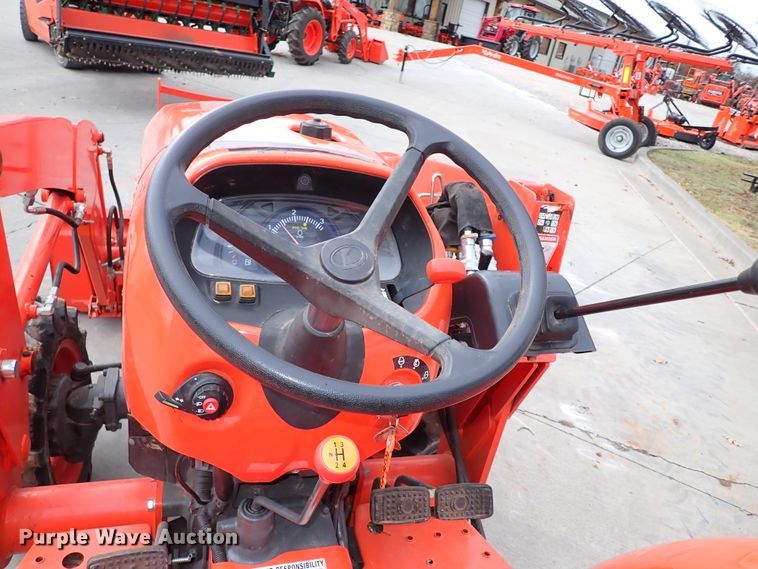 image for item IS9281 2019 Kubota L3901DT  MFWD tractor