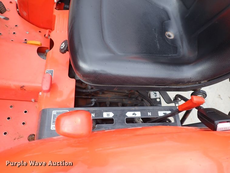 image for item IS9281 2019 Kubota L3901DT  MFWD tractor