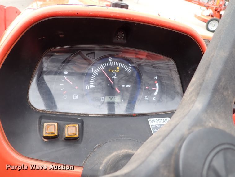 image for item IS9281 2019 Kubota L3901DT  MFWD tractor