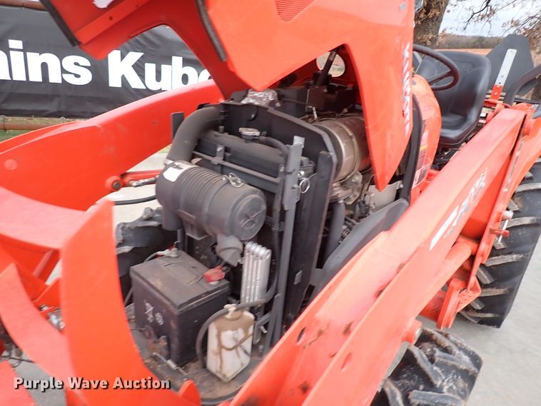 image for item IS9281 2019 Kubota L3901DT  MFWD tractor