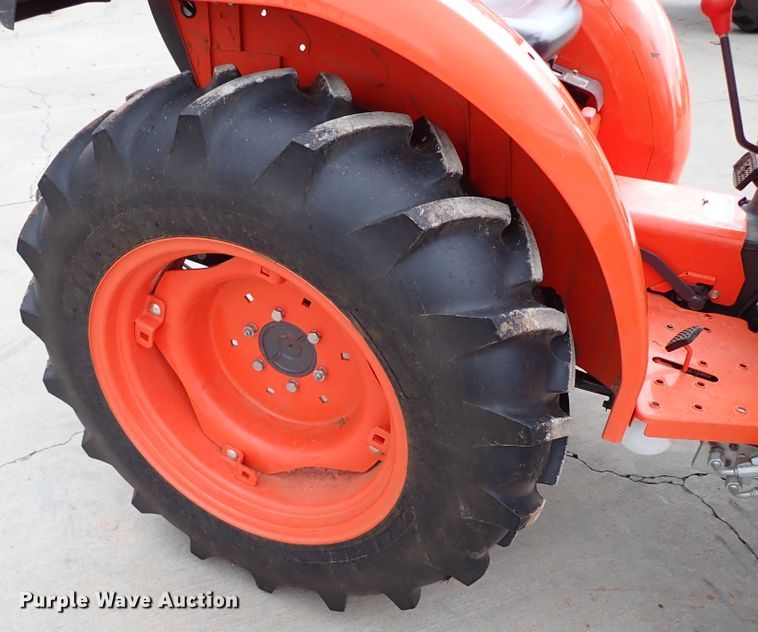 image for item IS9281 2019 Kubota L3901DT  MFWD tractor