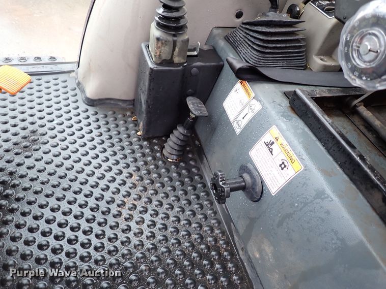 image for item IS9283 TYM T723  MFWD tractor