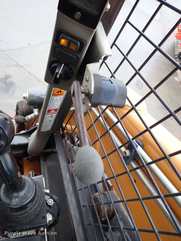 image for item IS9284 Case SV280  skid steer loader