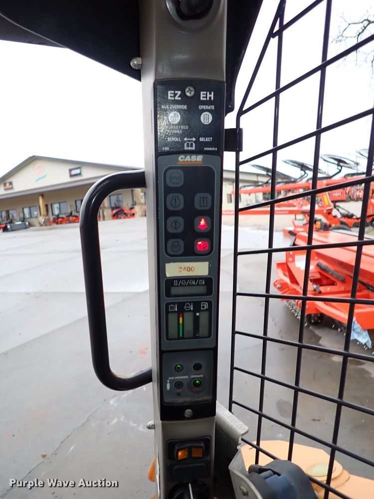 image for item IS9284 Case SV280  skid steer loader