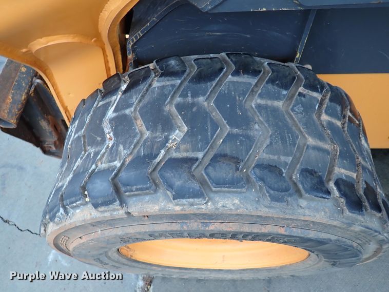 image for item IS9284 Case SV280  skid steer loader