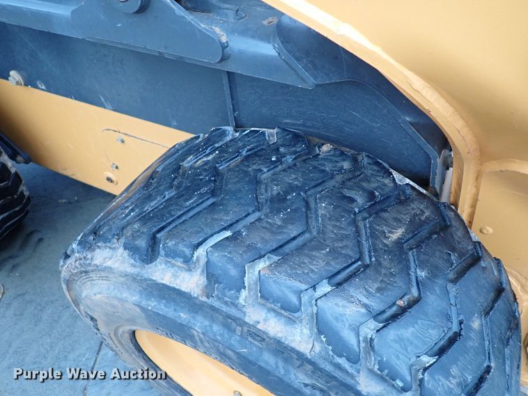 image for item IS9284 Case SV280  skid steer loader