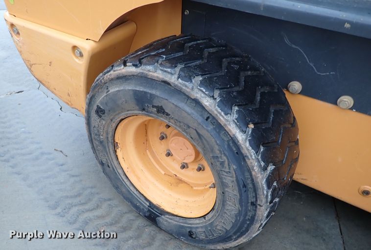 image for item IS9284 Case SV280  skid steer loader