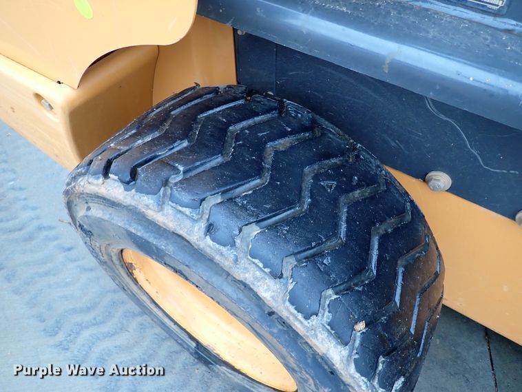 image for item IS9284 Case SV280  skid steer loader