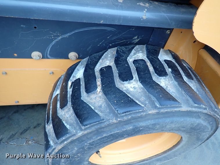 image for item IS9284 Case SV280  skid steer loader