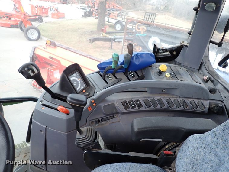 image for item IS9286 New Holland TS115A  MFWD tractor