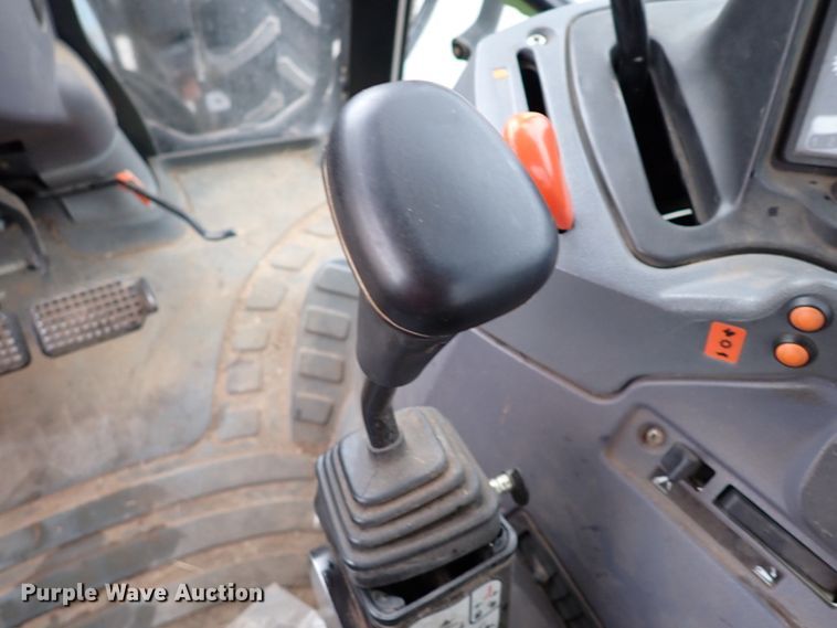 image for item IS9286 New Holland TS115A  MFWD tractor