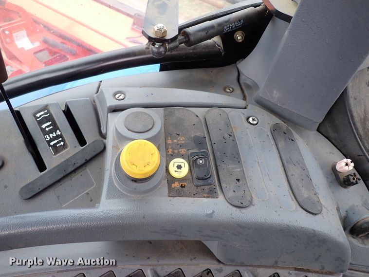 image for item IS9286 New Holland TS115A  MFWD tractor