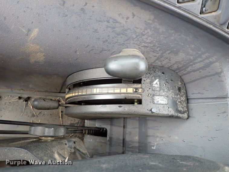 image for item IS9286 New Holland TS115A  MFWD tractor