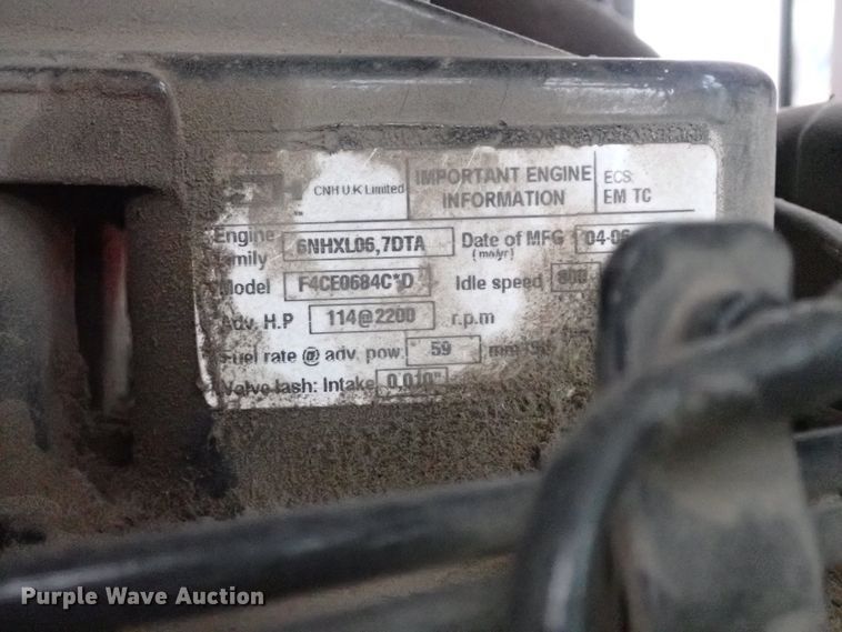 image for item IS9286 New Holland TS115A  MFWD tractor