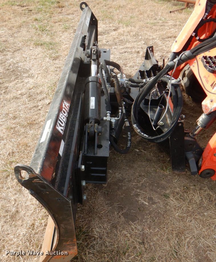 Kubota DZ3096 skid steer dozer blade in Davis, OK Item JD9504 sold