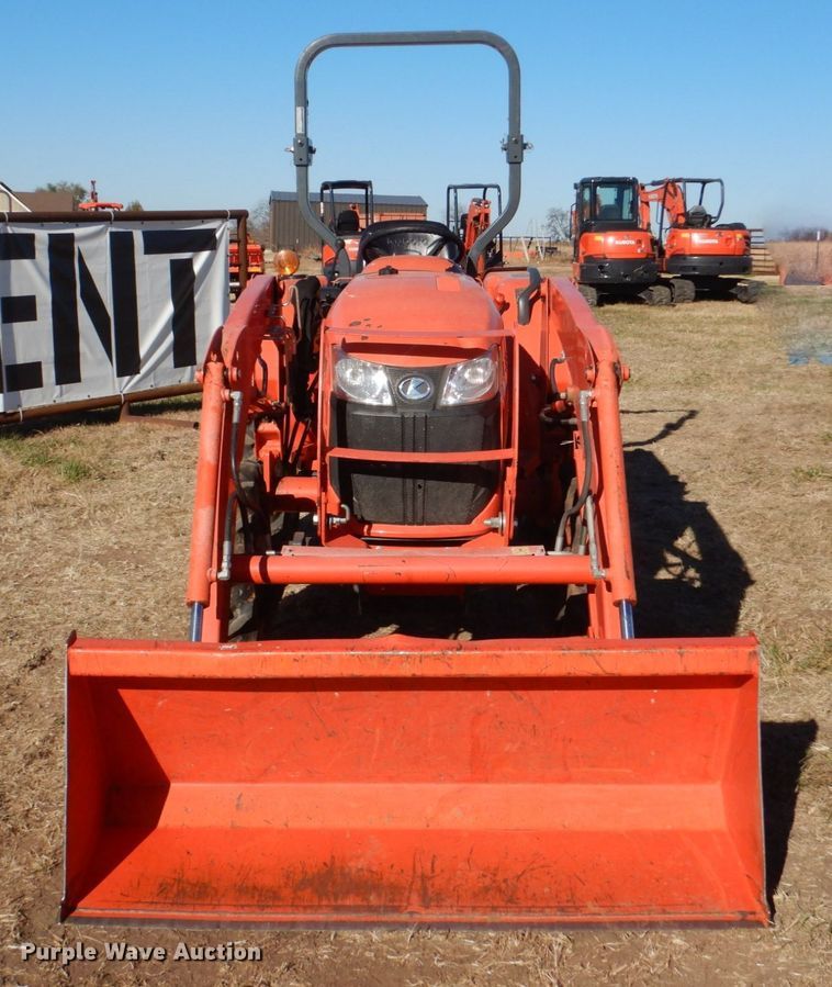 image for item JD9548 2019 Kubota L3301DT  MFWD tractor