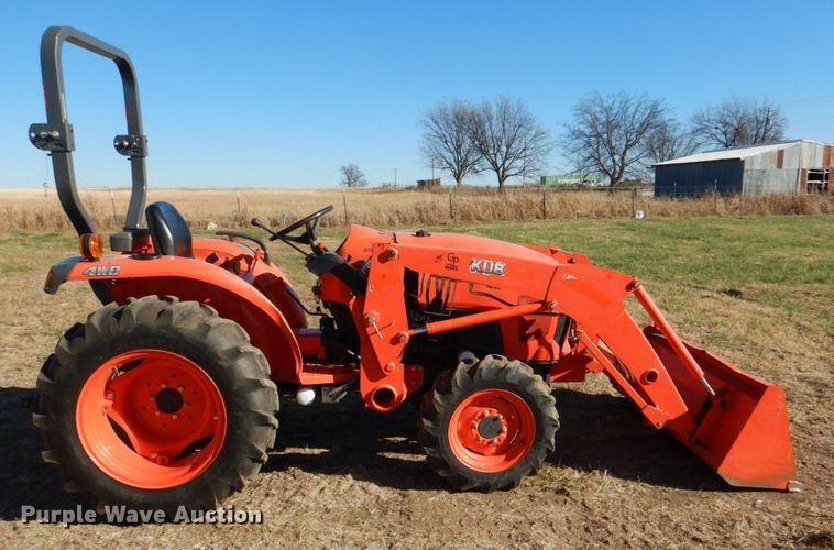 image for item JD9548 2019 Kubota L3301DT  MFWD tractor
