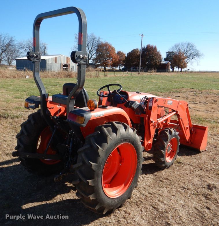 image for item JD9548 2019 Kubota L3301DT  MFWD tractor