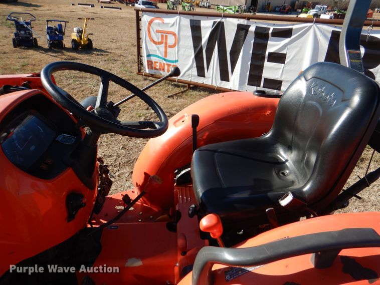 image for item JD9548 2019 Kubota L3301DT  MFWD tractor