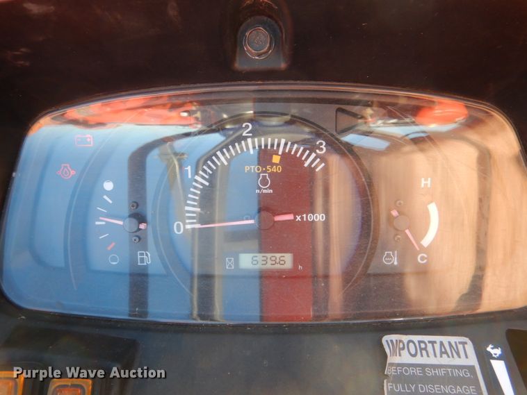 image for item JD9548 2019 Kubota L3301DT  MFWD tractor