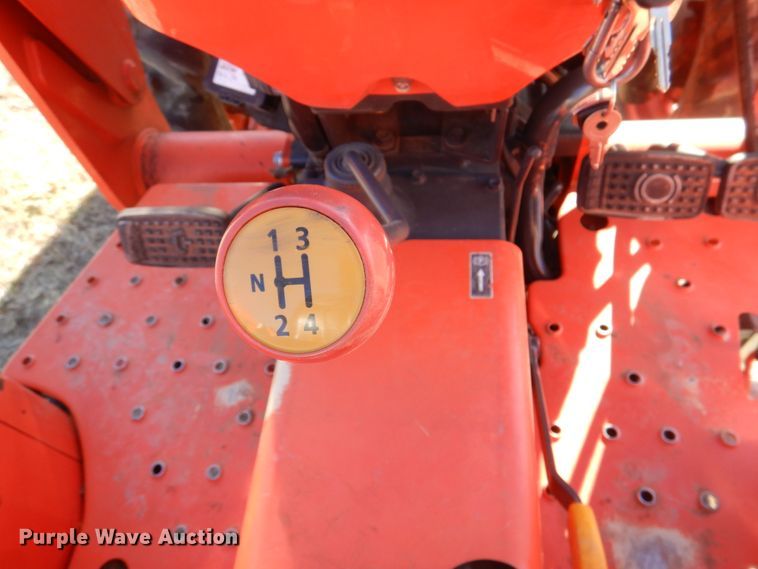 image for item JD9548 2019 Kubota L3301DT  MFWD tractor