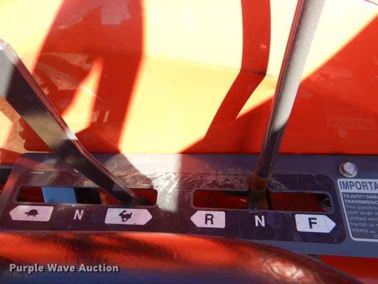 image for item JD9548 2019 Kubota L3301DT  MFWD tractor