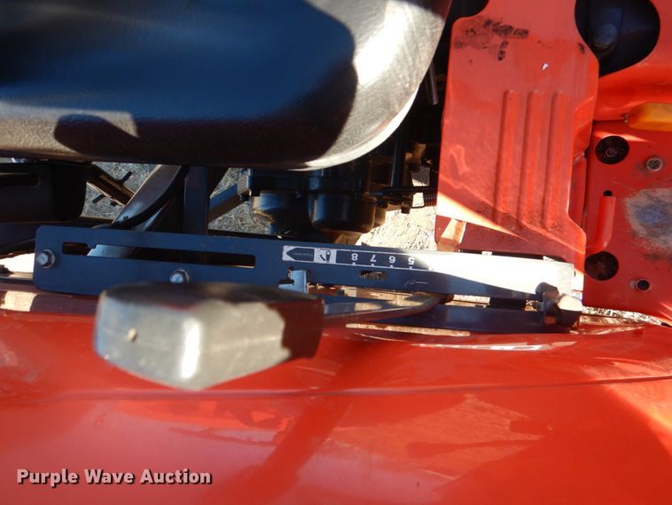 image for item JD9548 2019 Kubota L3301DT  MFWD tractor