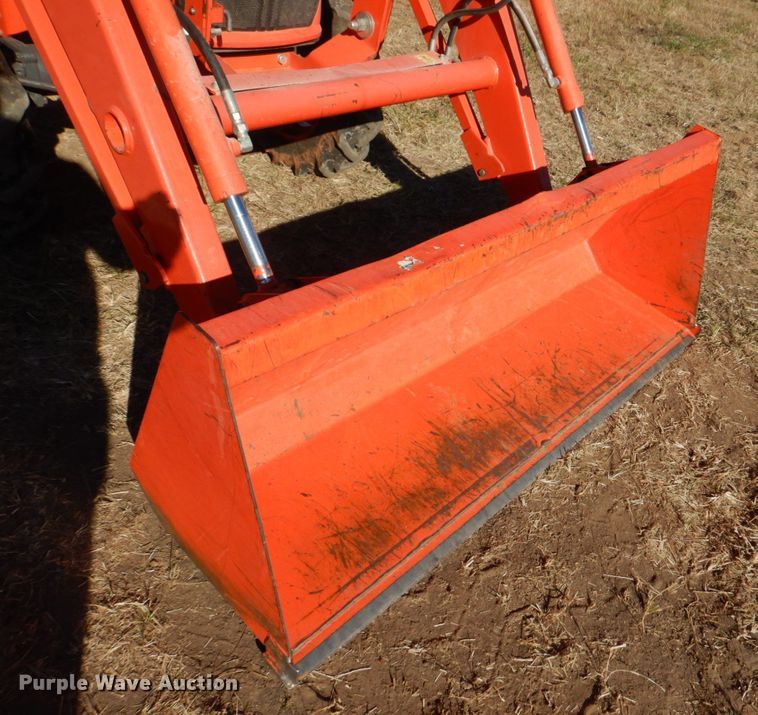 image for item JD9548 2019 Kubota L3301DT  MFWD tractor