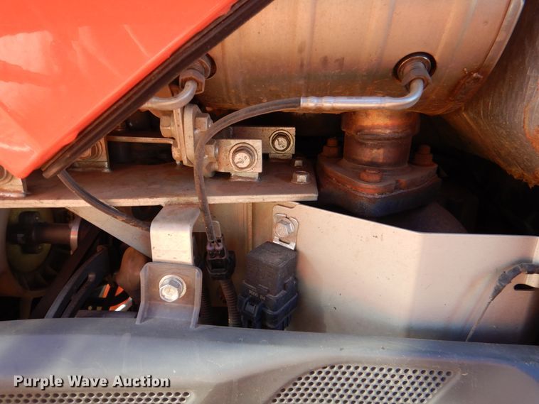 image for item JD9548 2019 Kubota L3301DT  MFWD tractor