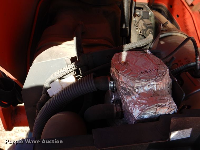 image for item JD9548 2019 Kubota L3301DT  MFWD tractor