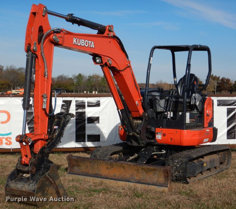 image for item JD9584 2019 Kubota U55-4  mini excavator