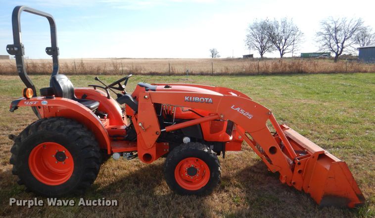 image for item JD9590 2020 Kubota L3901HST  MFWD tractor