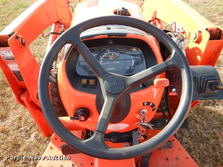 image for item JD9590 2020 Kubota L3901HST  MFWD tractor