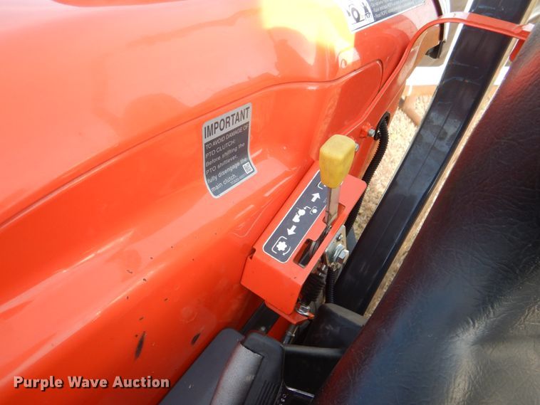 image for item JD9590 2020 Kubota L3901HST  MFWD tractor