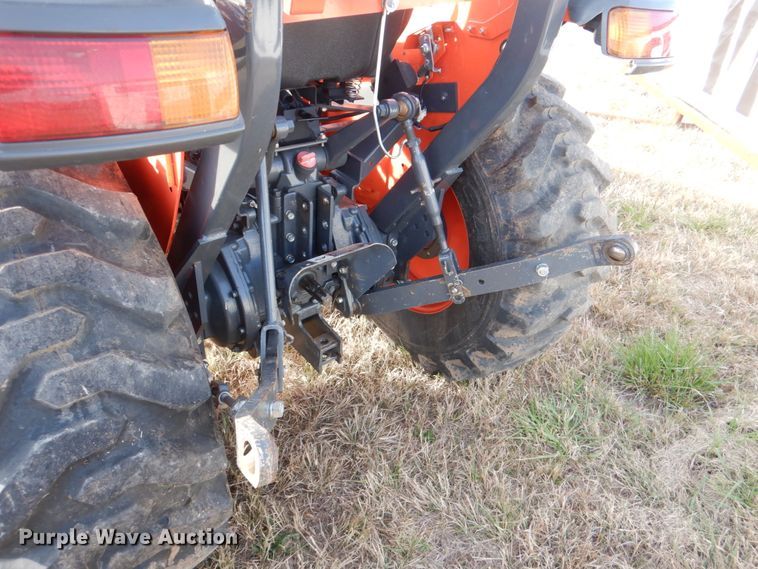 image for item JD9590 2020 Kubota L3901HST  MFWD tractor